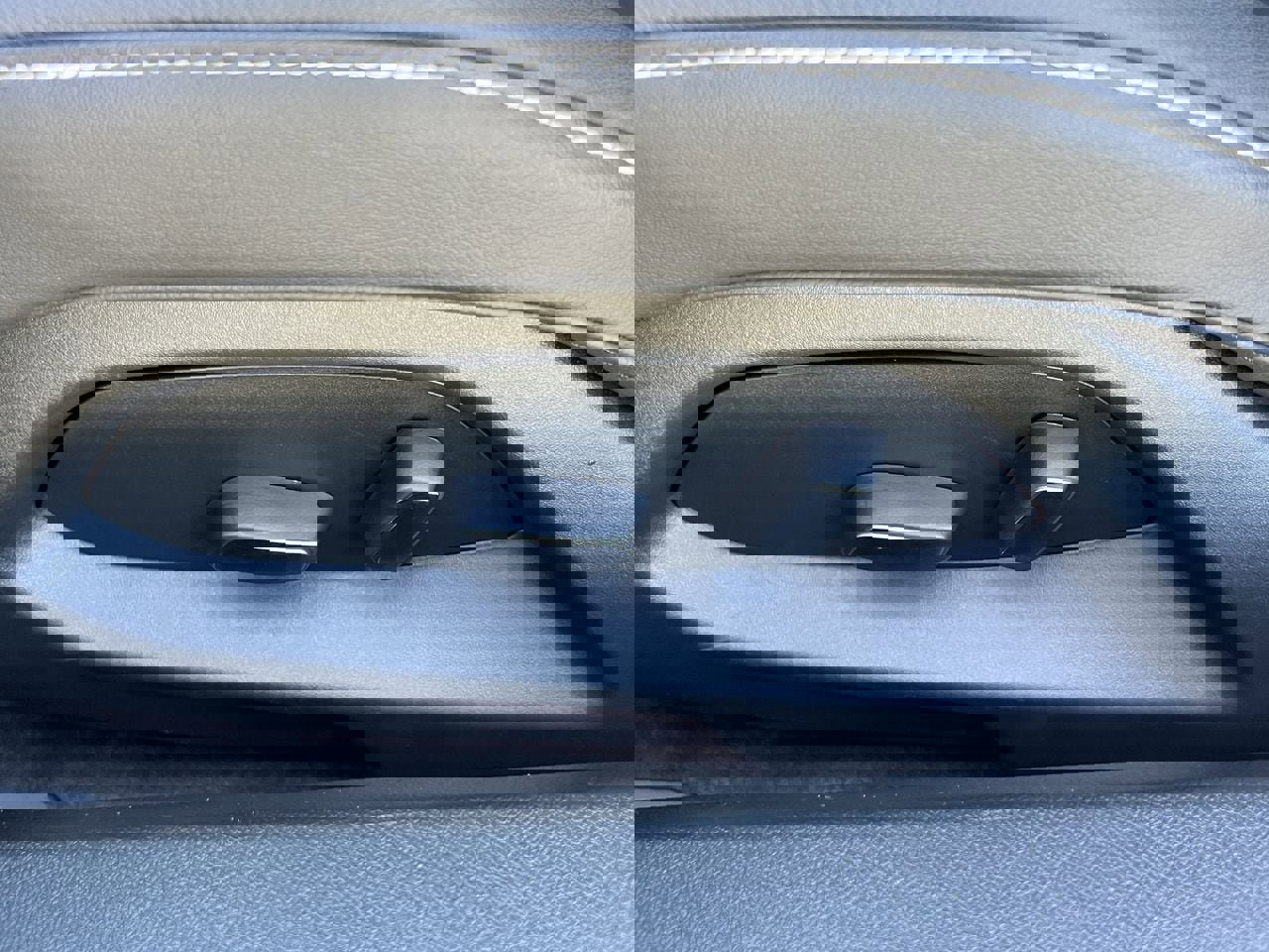 Used 2024 Chevrolet Corvette Stingray Coupe w/ Z51 Performance Package image 27