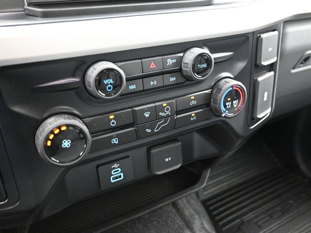 New 2025 Ford F550 2WD Regular Cab Super Duty image 13