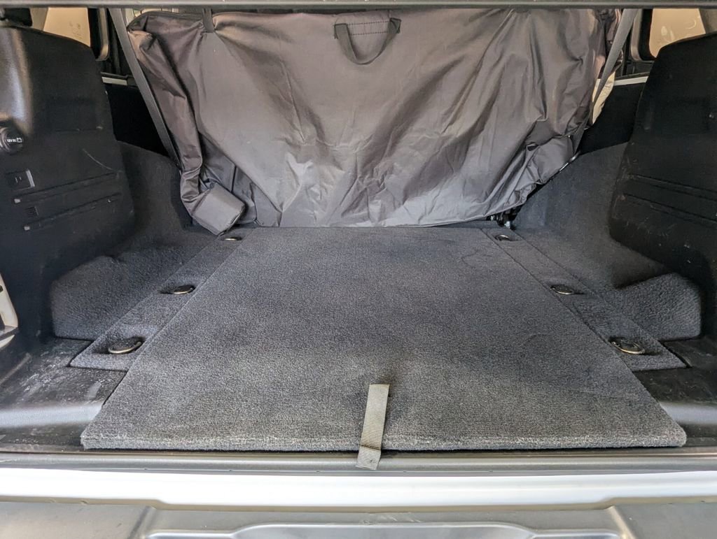 Used 2019 Jeep Wrangler Unlimited Sahara AWD/4WD image 27