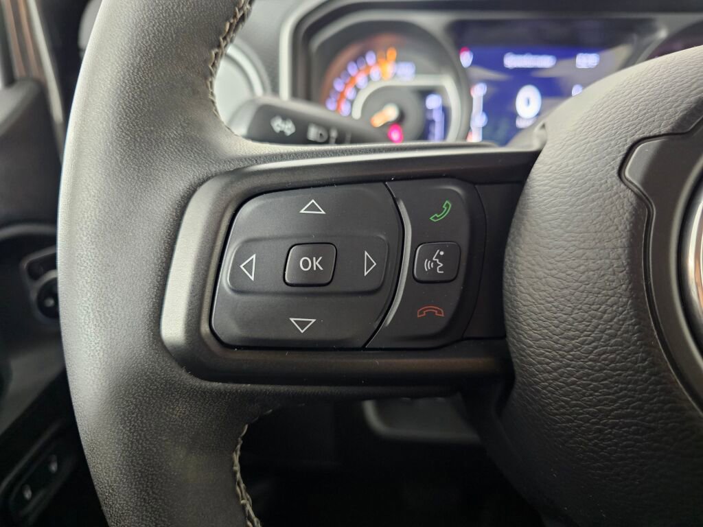 Used 2025 Jeep Gladiator Rubicon w/ Safety Group image 22