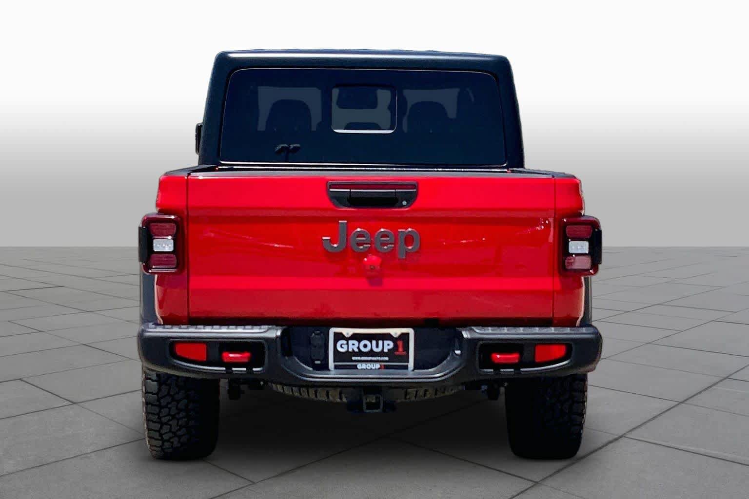 Used 2026 Jeep Gladiator Rubicon AWD/4WD image 5
