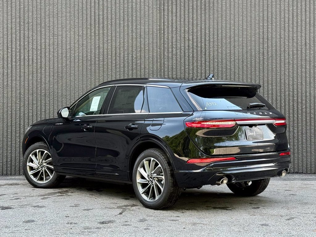 New 2025 Lincoln Corsair Grand Touring AWD/4WD image 3