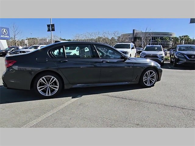 Used 2017 BMW 740i image 26