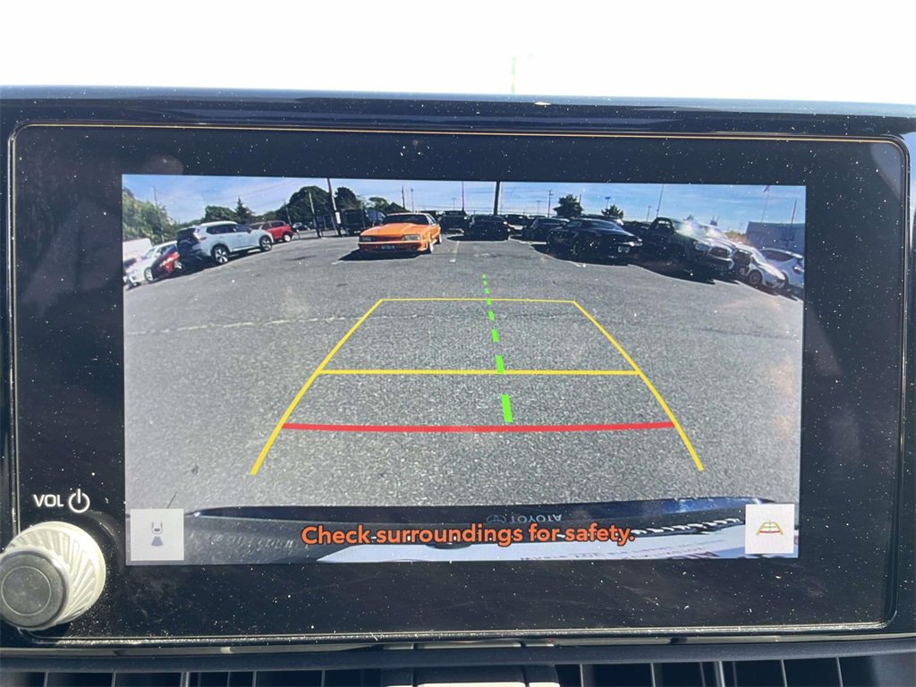 Used 2023 Toyota RAV4 SE image 29