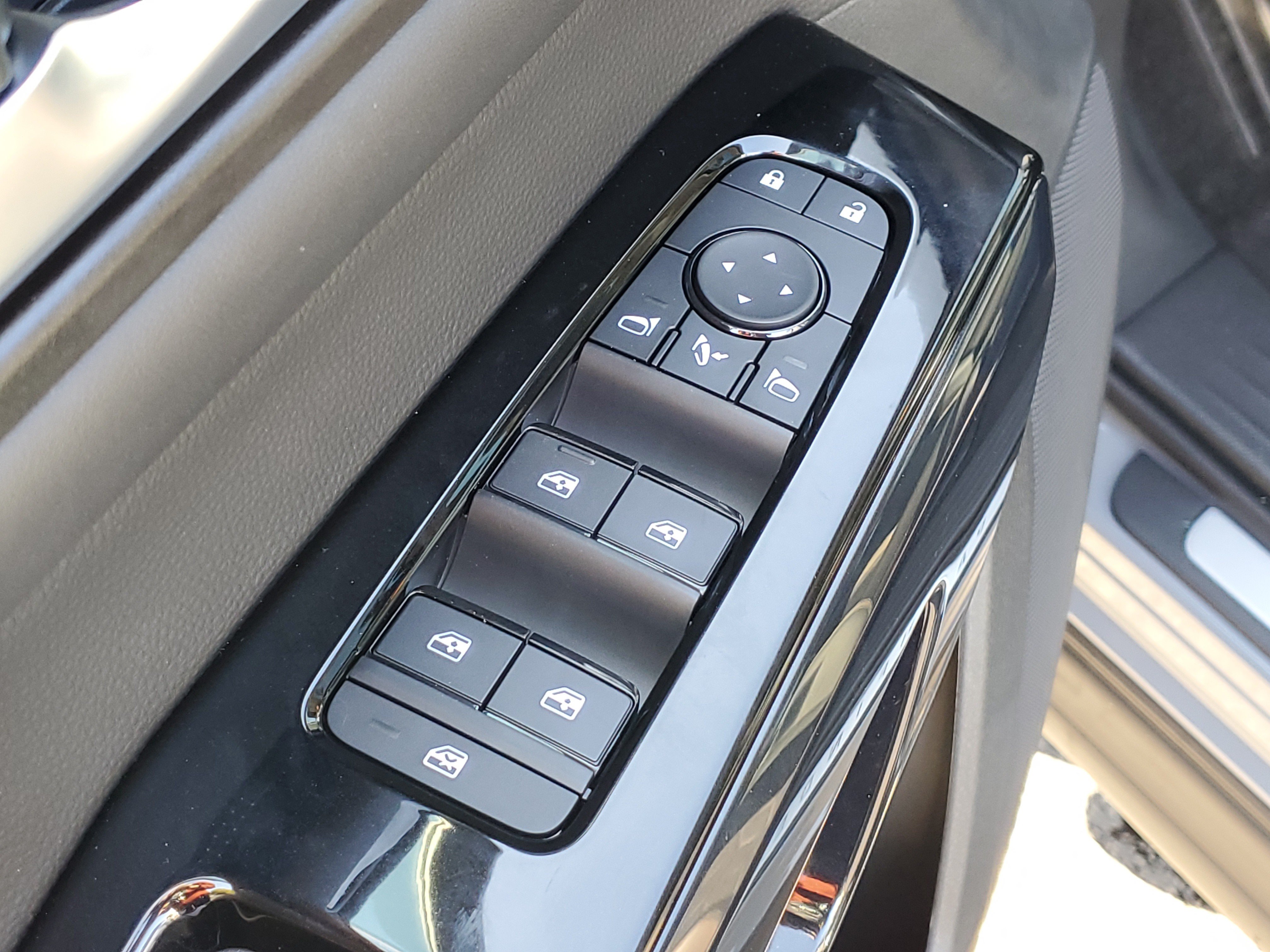 New 2026 Nissan Pathfinder Platinum AWD/4WD image 24