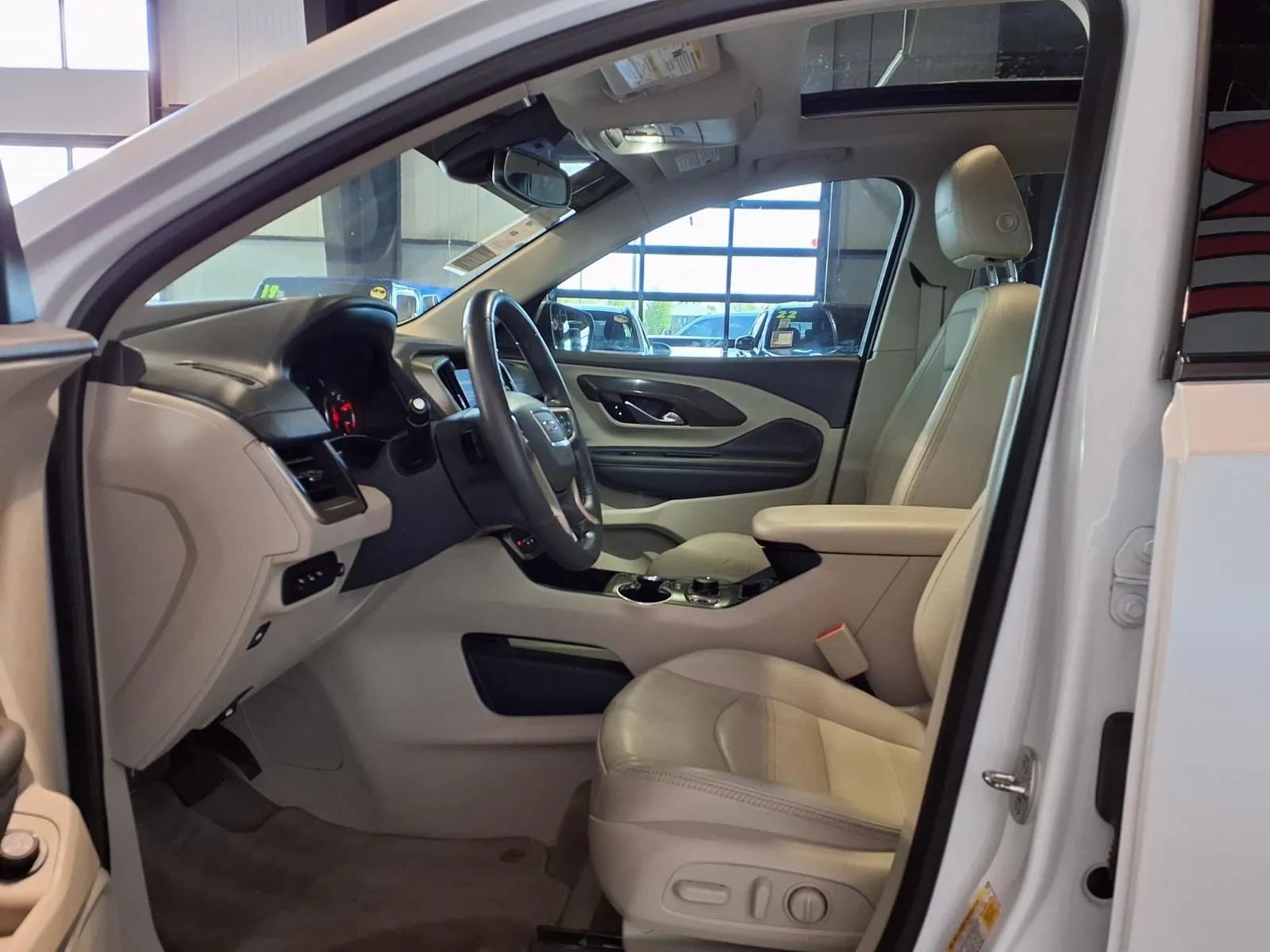 Used 2023 GMC Terrain Denali w/ Denali Premium Package AWD/4WD image 18