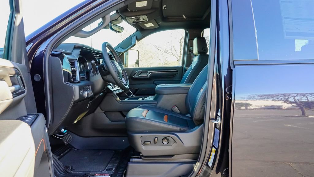 New 2026 GMC Sierra 3500 AT4 w/ AT4 Premium Plus Package AWD/4WD image 22