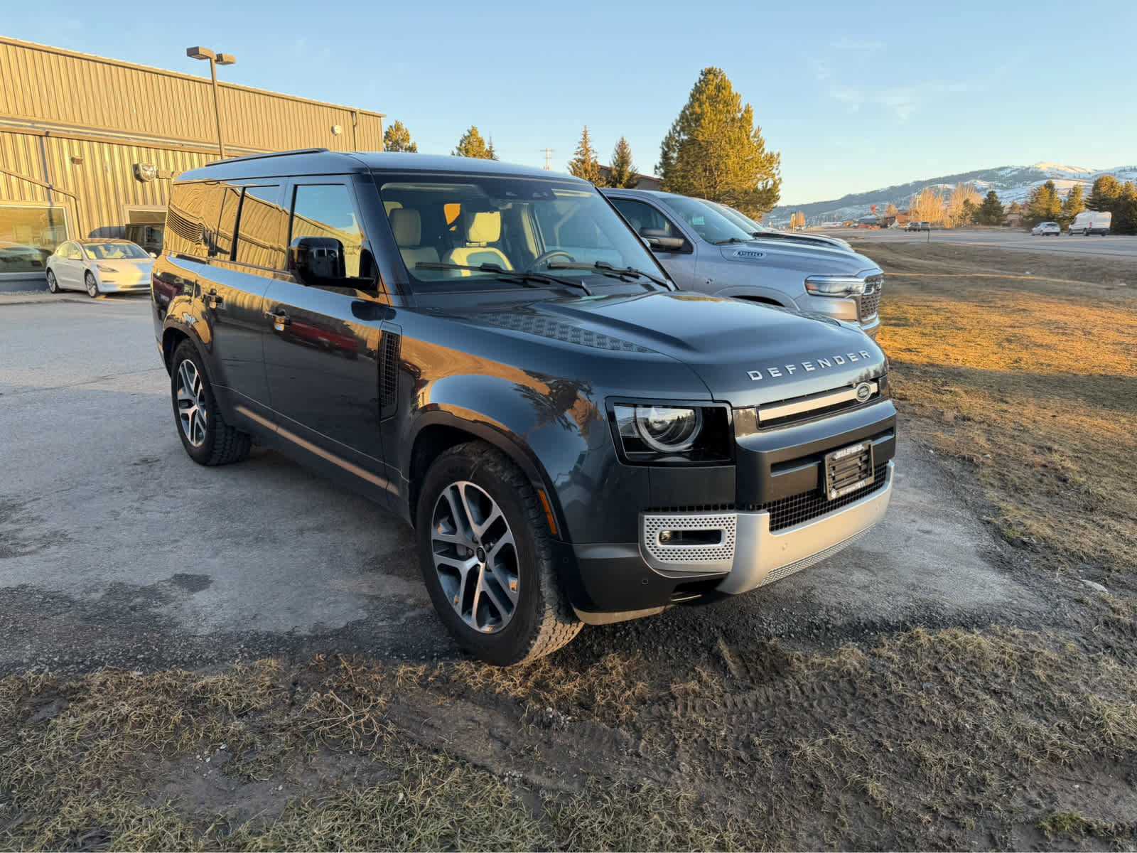 Used 2024 Land Rover Defender 130 S image 6