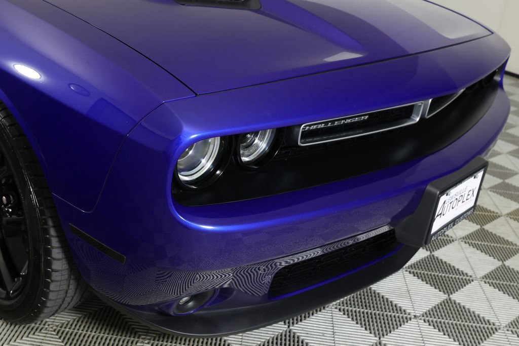 Used 2022 Dodge Challenger SXT w/ Plus Package RWD image 37