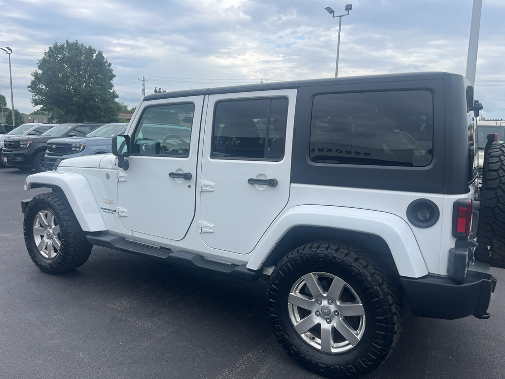 Used 2012 Jeep Wrangler Unlimited Sahara w/ Connectivity Group AWD/4WD image 7