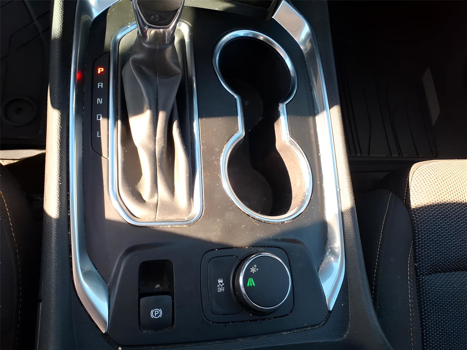 Used 2021 Chevrolet Traverse LT image 25