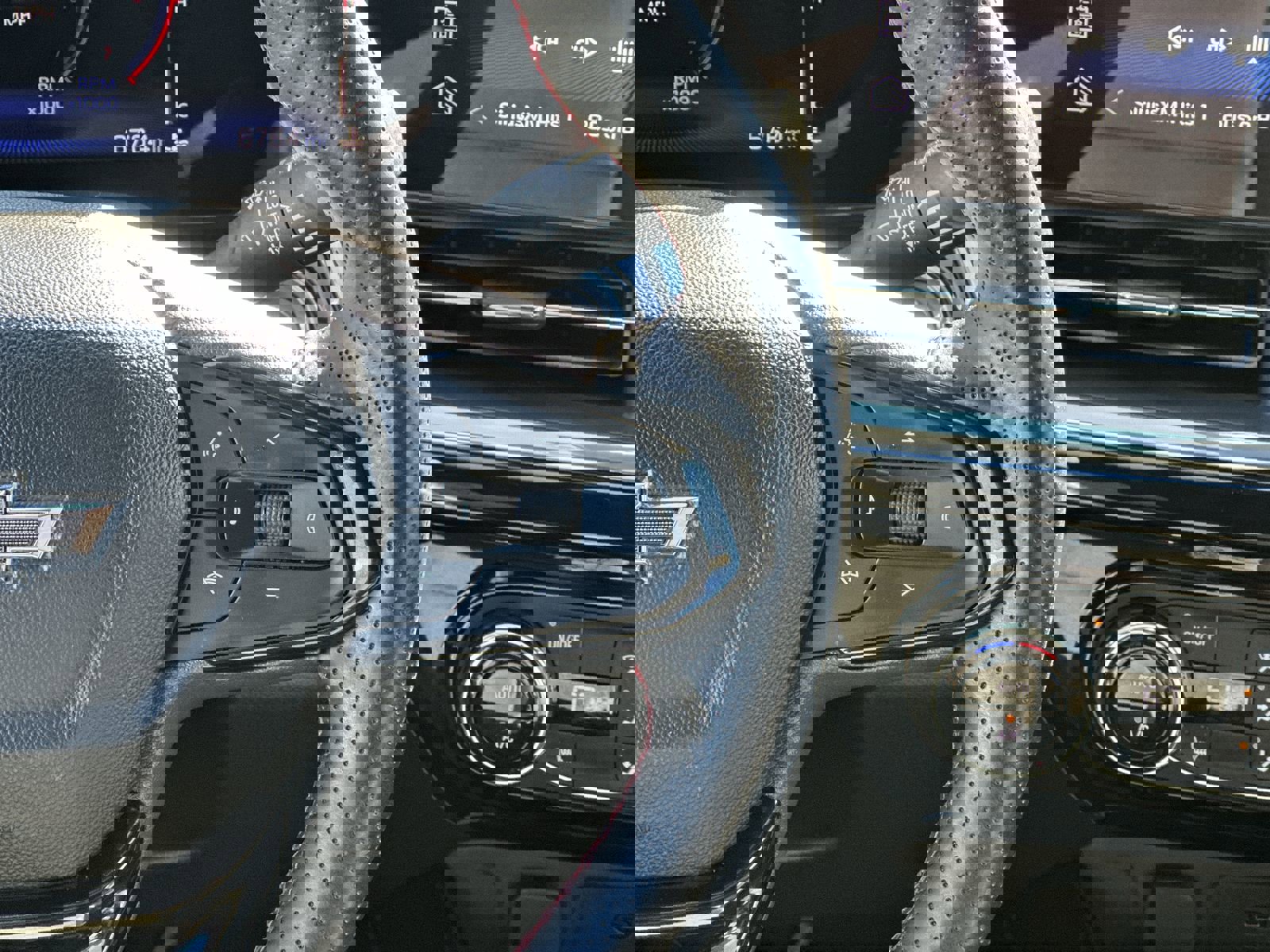 Used 2025 Chevrolet Trax RS w/ Driver Confidence Package image 21