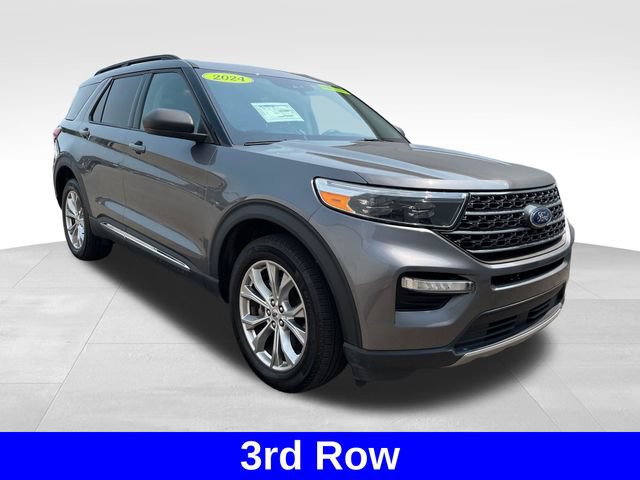 Used 2024 Ford Explorer XLT w/ Equipment Group 202A AWD/4WD image 7
