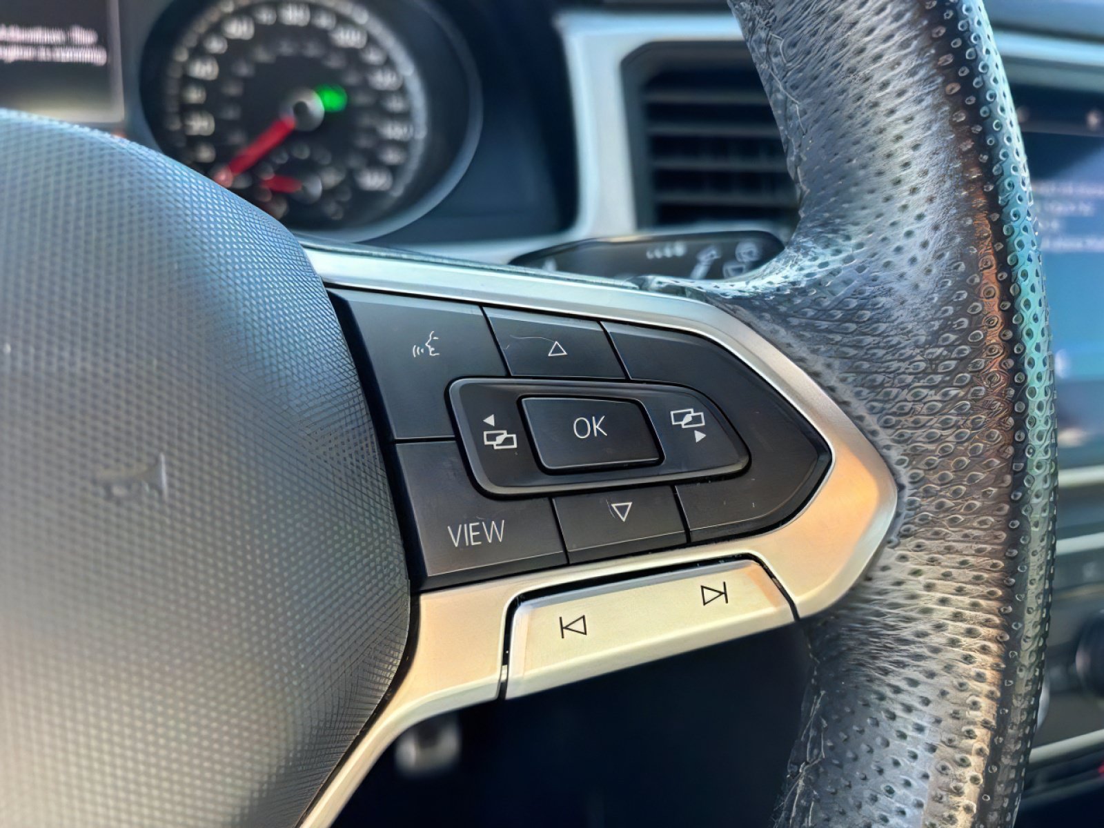 Used 2021 Volkswagen Atlas Cross Sport SE w/ Panoramic Sunroof Package AWD/4WD image 20