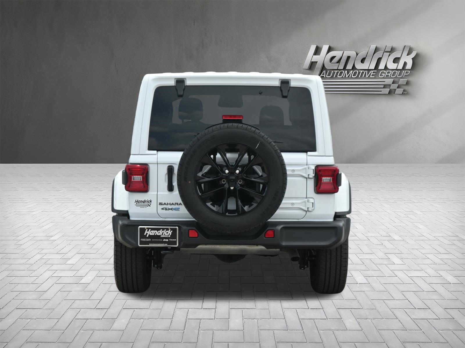 Used 2025 Jeep Wrangler Unlimited Sahara AWD/4WD image 9