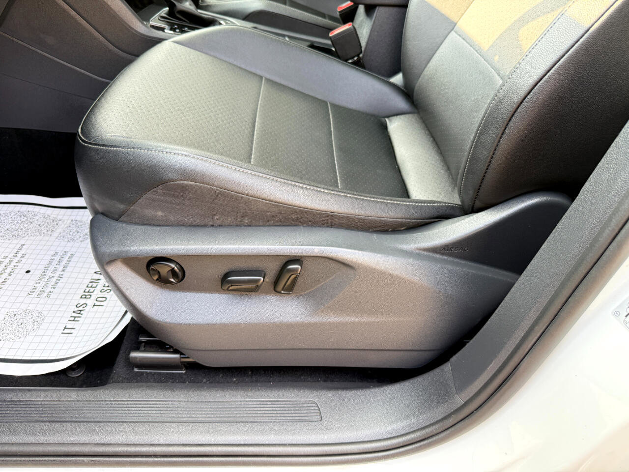 Used 2019 Volkswagen Tiguan SE w/ Panoramic Sunroof Package image 15