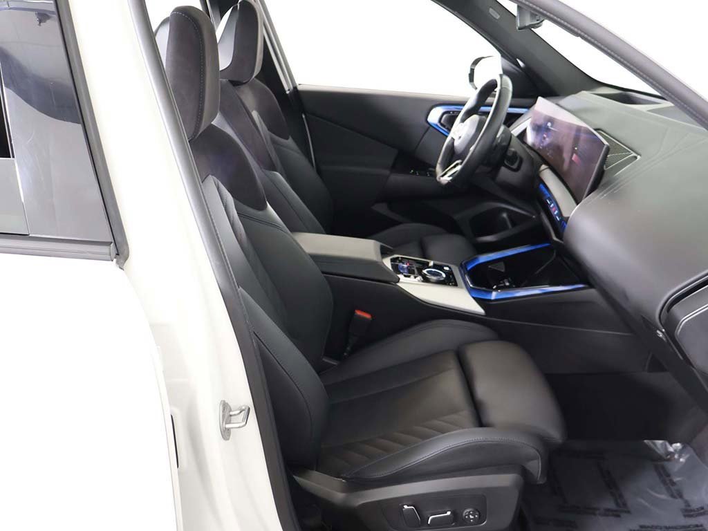 Used 2025 BMW X3 xDrive30i image 31