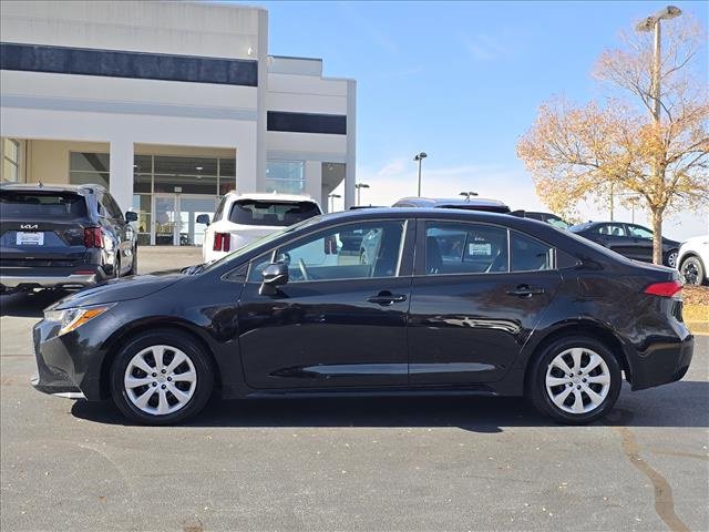 Used 2023 Toyota Corolla LE image 6