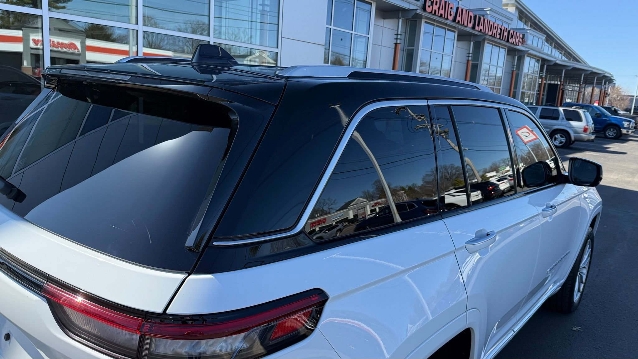 Used 2022 Jeep Grand Cherokee Summit image 23