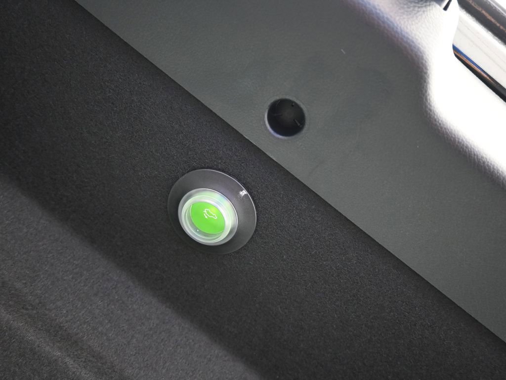 Used 2025 Mercedes-Benz CLA 250 image 41