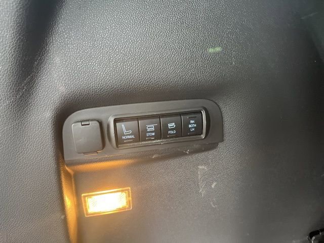 Used 2015 Ford Explorer Sport w/ Equipment Group 401A image 13