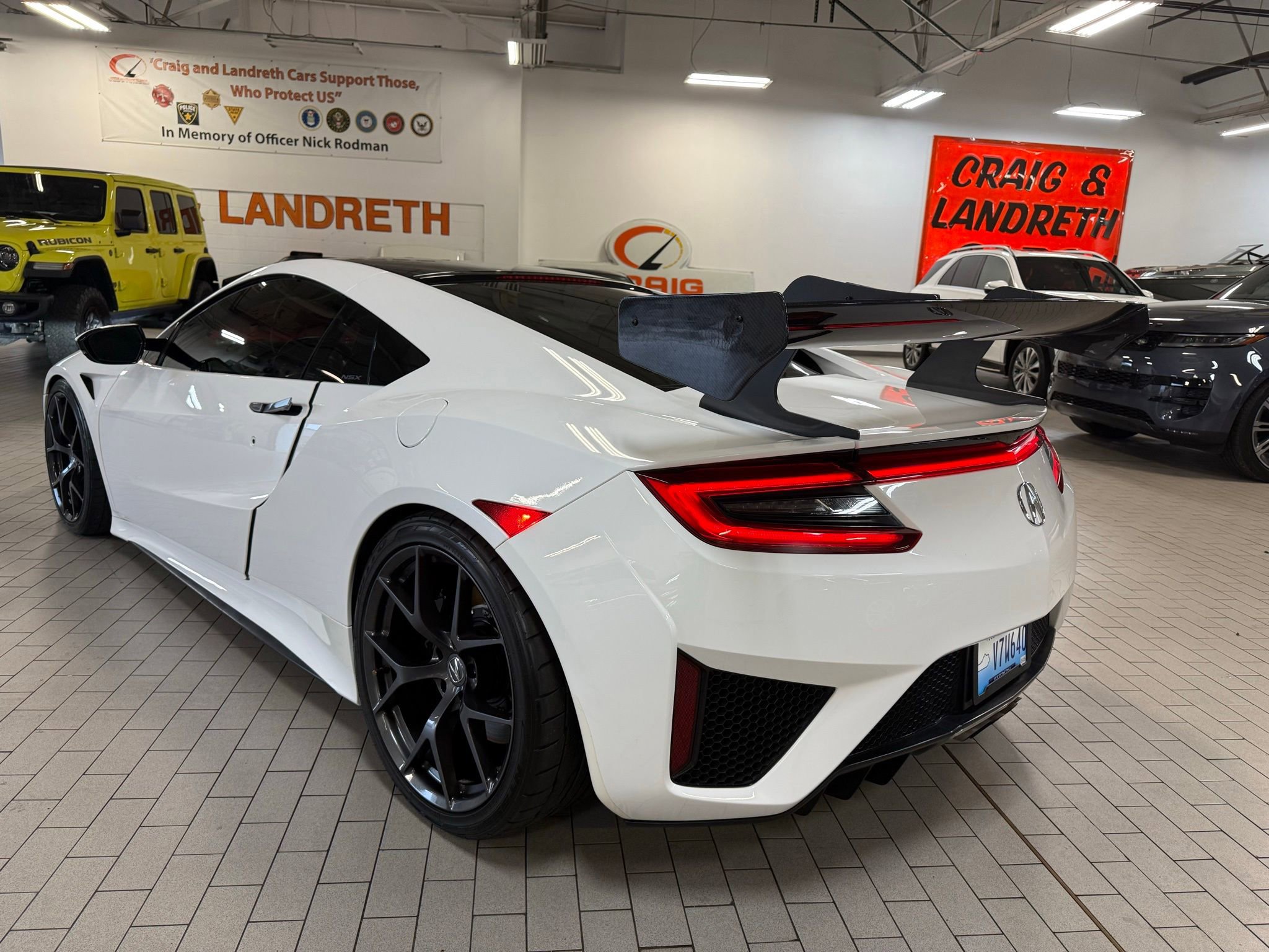 Used 2017 Acura NSX image 5