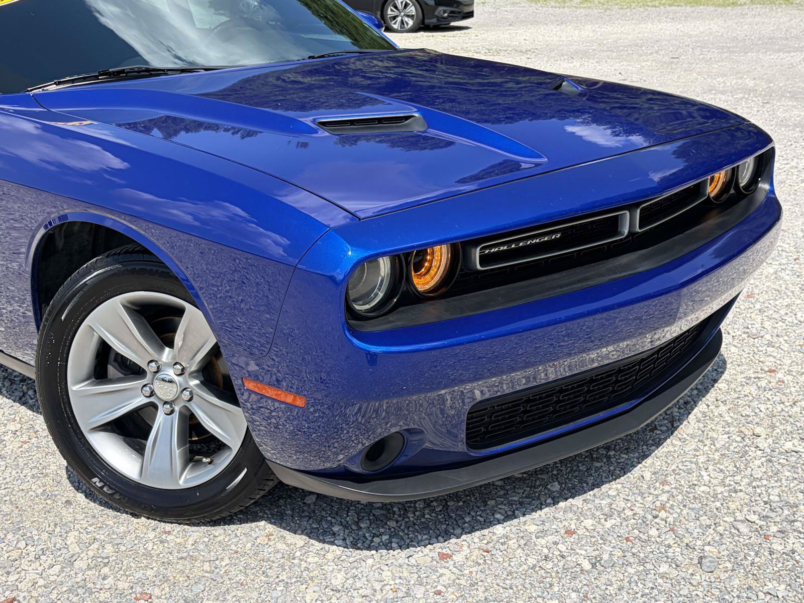 Used 2019 Dodge Challenger SXT RWD image 27