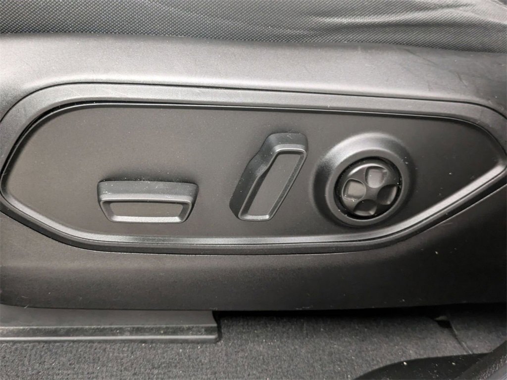 Certified 2023 Jeep Grand Cherokee L Laredo w/ Luxury Tech Group I image 13