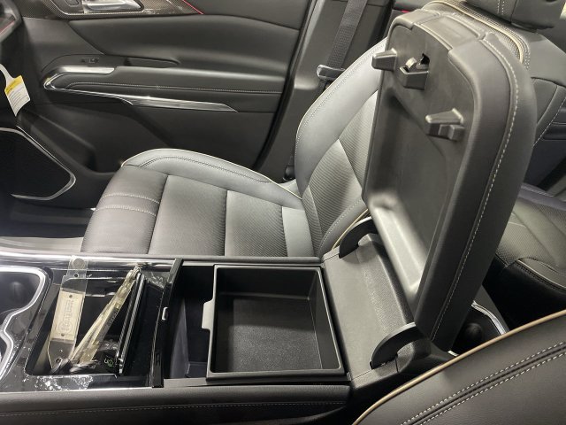 Certified 2025 Chevrolet Traverse High Country AWD/4WD image 21