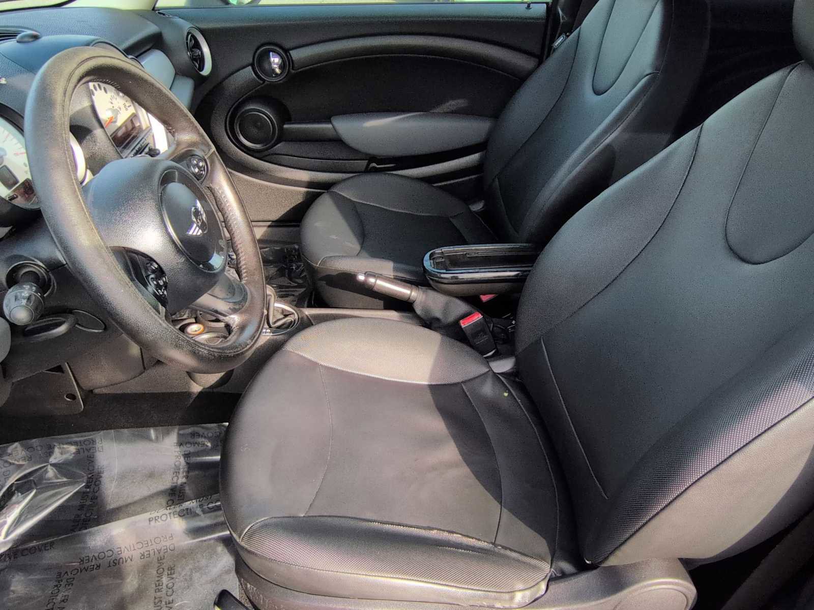 Used 2011 MINI Cooper Hardtop image 10