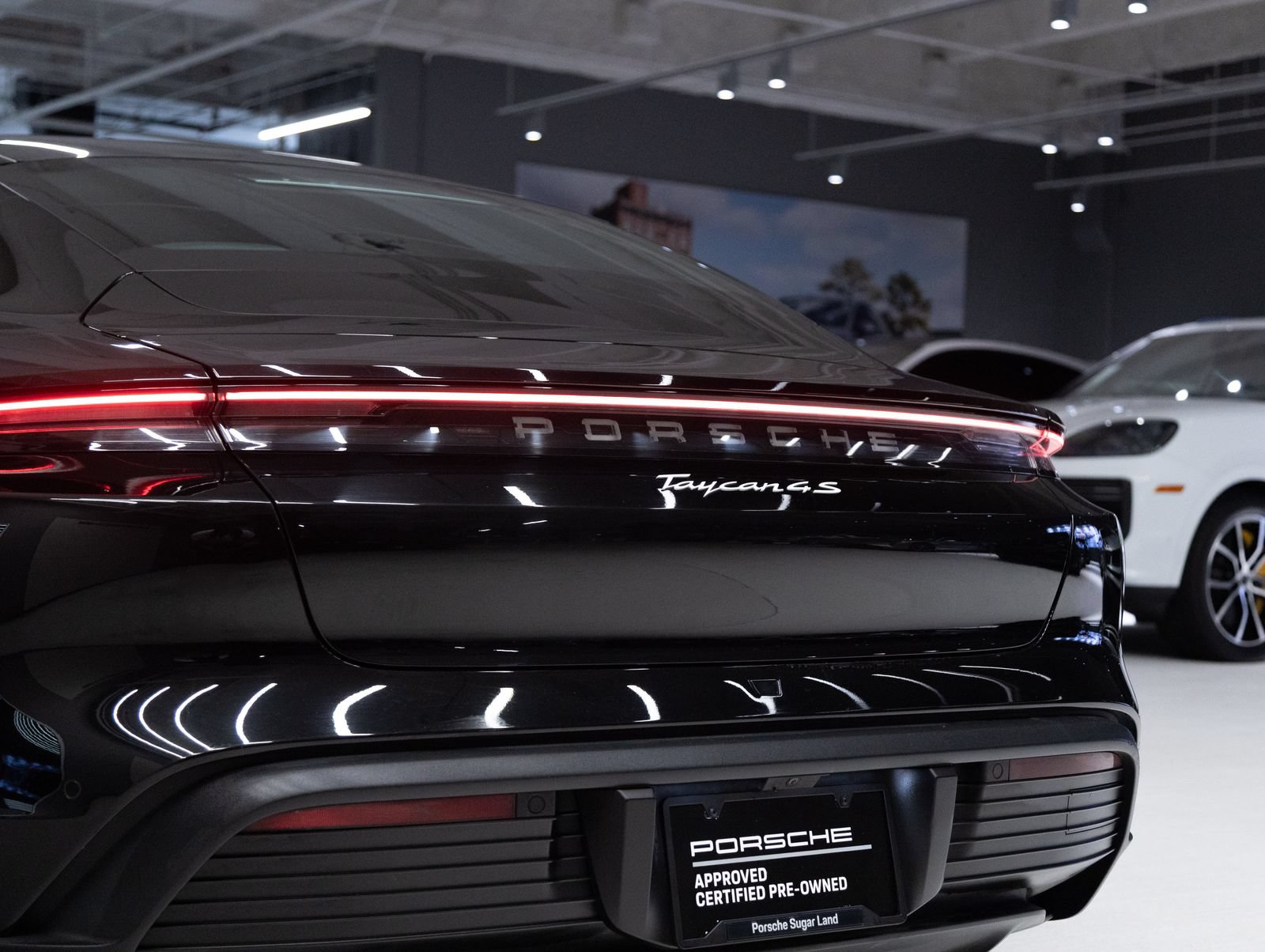 Certified 2023 Porsche Taycan 4S AWD/4WD image 31
