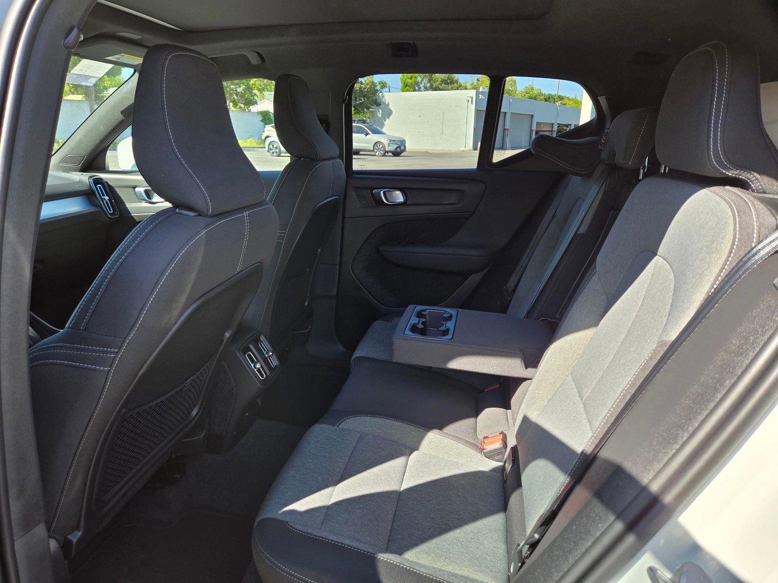 Certified 2025 Volvo XC40 B5 Core image 10