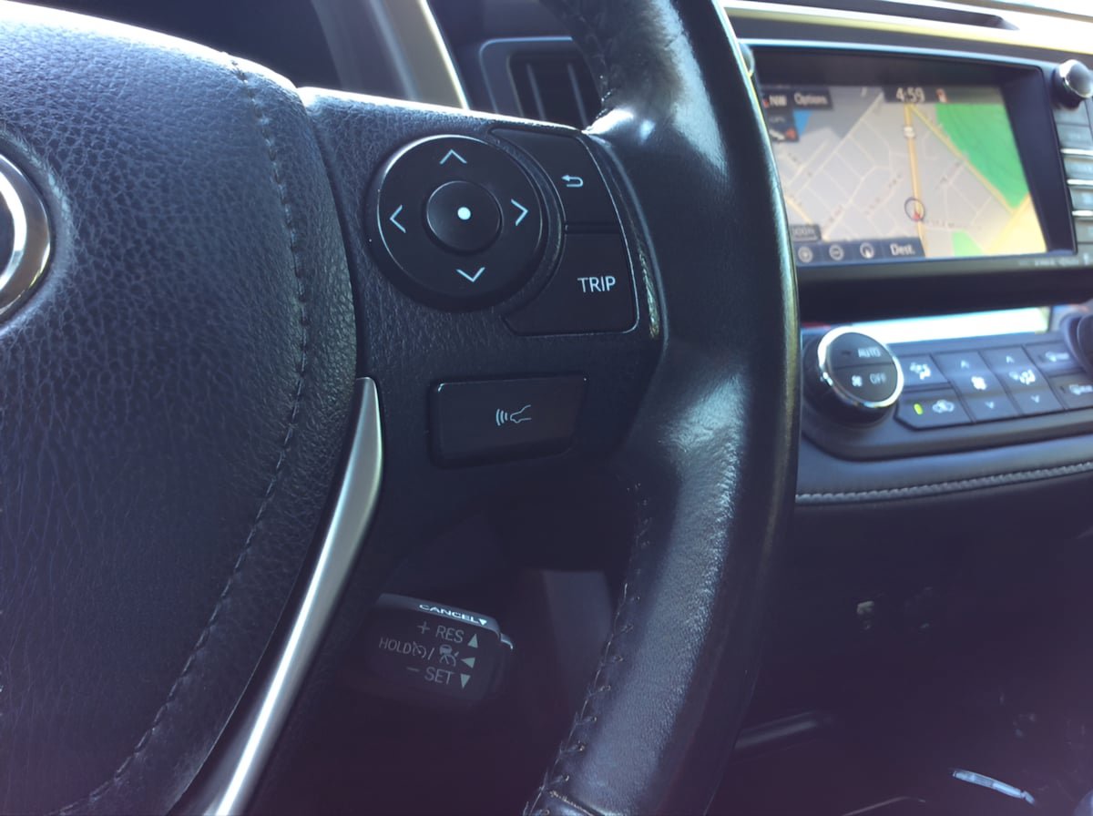 Used 2018 Toyota RAV4 XLE AWD/4WD image 24