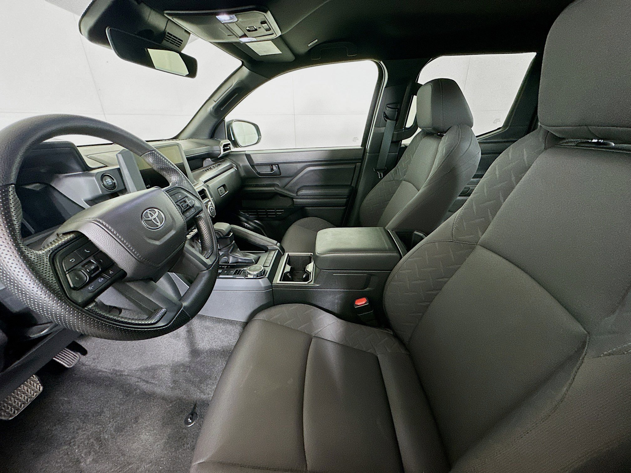 Used 2025 Toyota Tacoma SR5 image 13