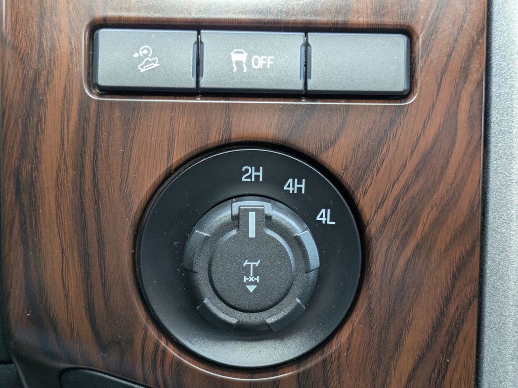 Used 2015 Ford F250 Lariat w/ Lariat Ultimate Package image 22