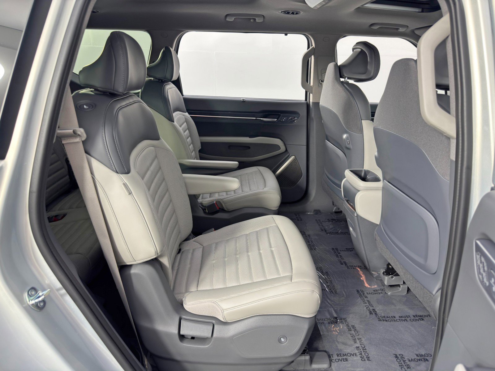 Used 2026 Kia EV9 Land image 44