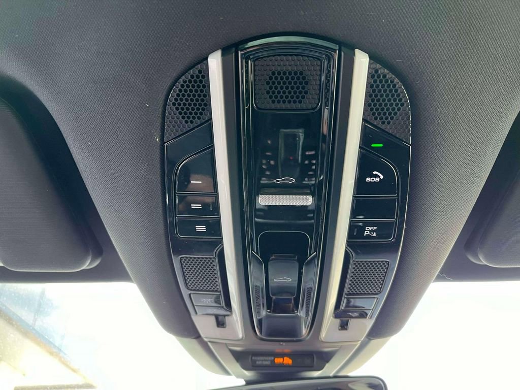 Used 2019 Porsche Cayenne image 37