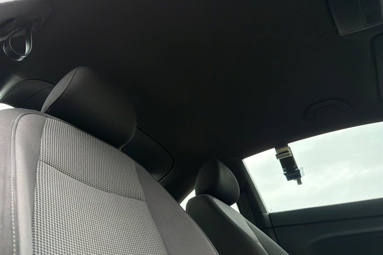 Used 2017 Volkswagen Beetle 1.8T S image 16