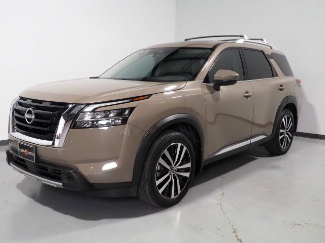 Used 2024 Nissan Pathfinder Platinum FWD image 10