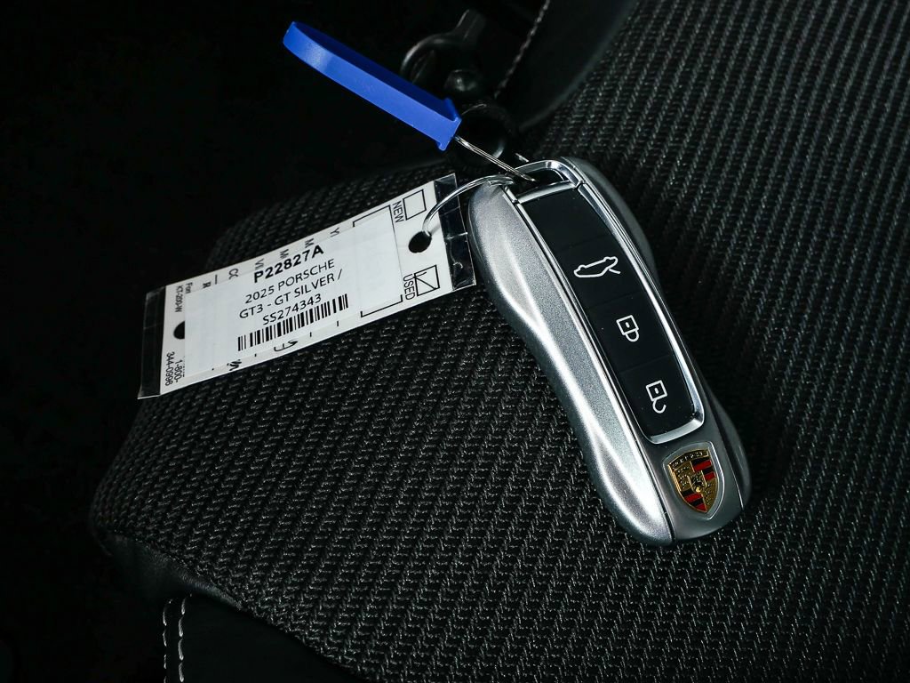 Certified 2025 Porsche 911 GT3 image 32