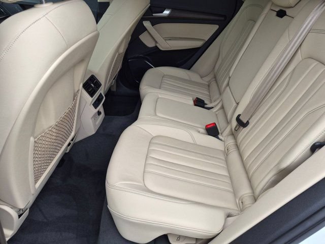 Certified 2023 Audi Q5 2.0T Premium w/ Convenience Package AWD/4WD image 11