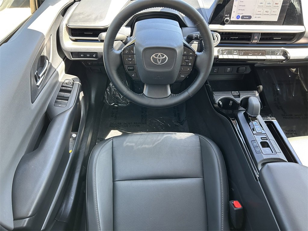 Used 2025 Toyota Prius XLE image 14