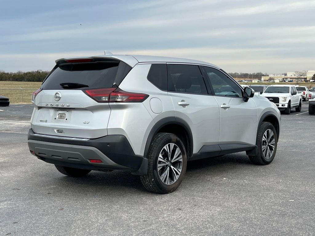 Used 2021 Nissan Rogue SV image 5