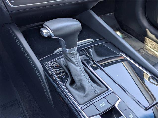Used 2019 Kia Cadenza Technology FWD image 12