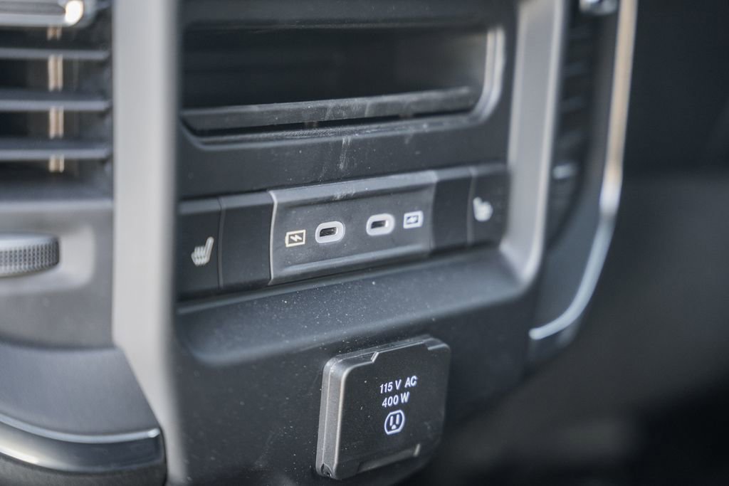 New 2026 RAM 2500 Laramie AWD/4WD image 39