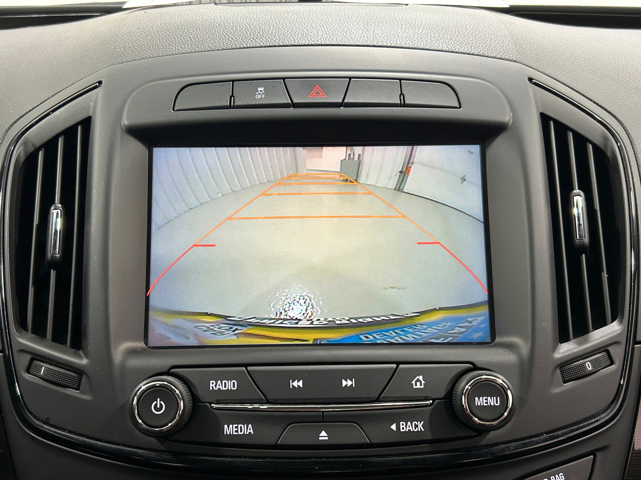 Used 2017 Buick Regal AWD image 8