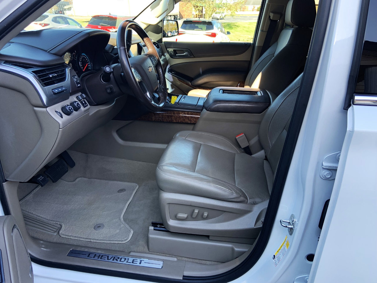 Used 2020 Chevrolet Tahoe Premier w/ 6.2L Performance Package image 9