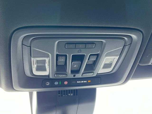 New 2025 Chevrolet Silverado 1500 ZR2 w/ Technology Package AWD/4WD image 31