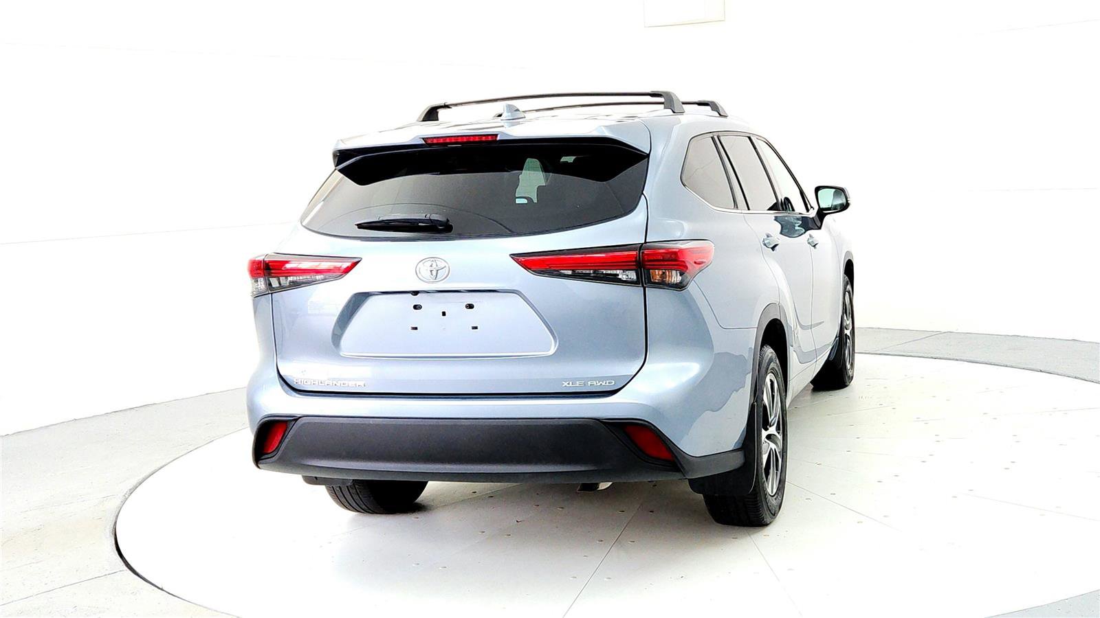 Certified 2020 Toyota Highlander XLE image 5