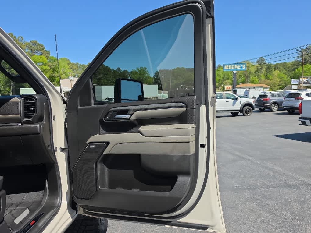 Used 2026 Chevrolet Silverado 2500 ZR2 w/ LPO, Dark Essentials Package image 30